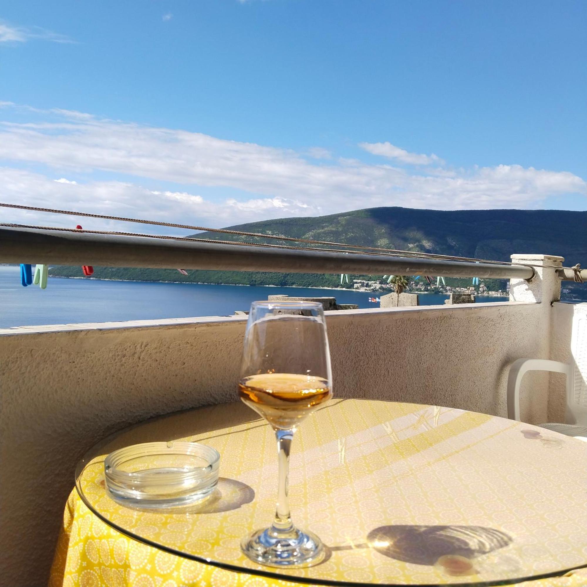Apartments "Belle Vue" Herceg Novi Exteriör bild